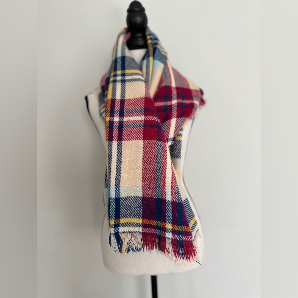 Scarf - Picture 3 of 11